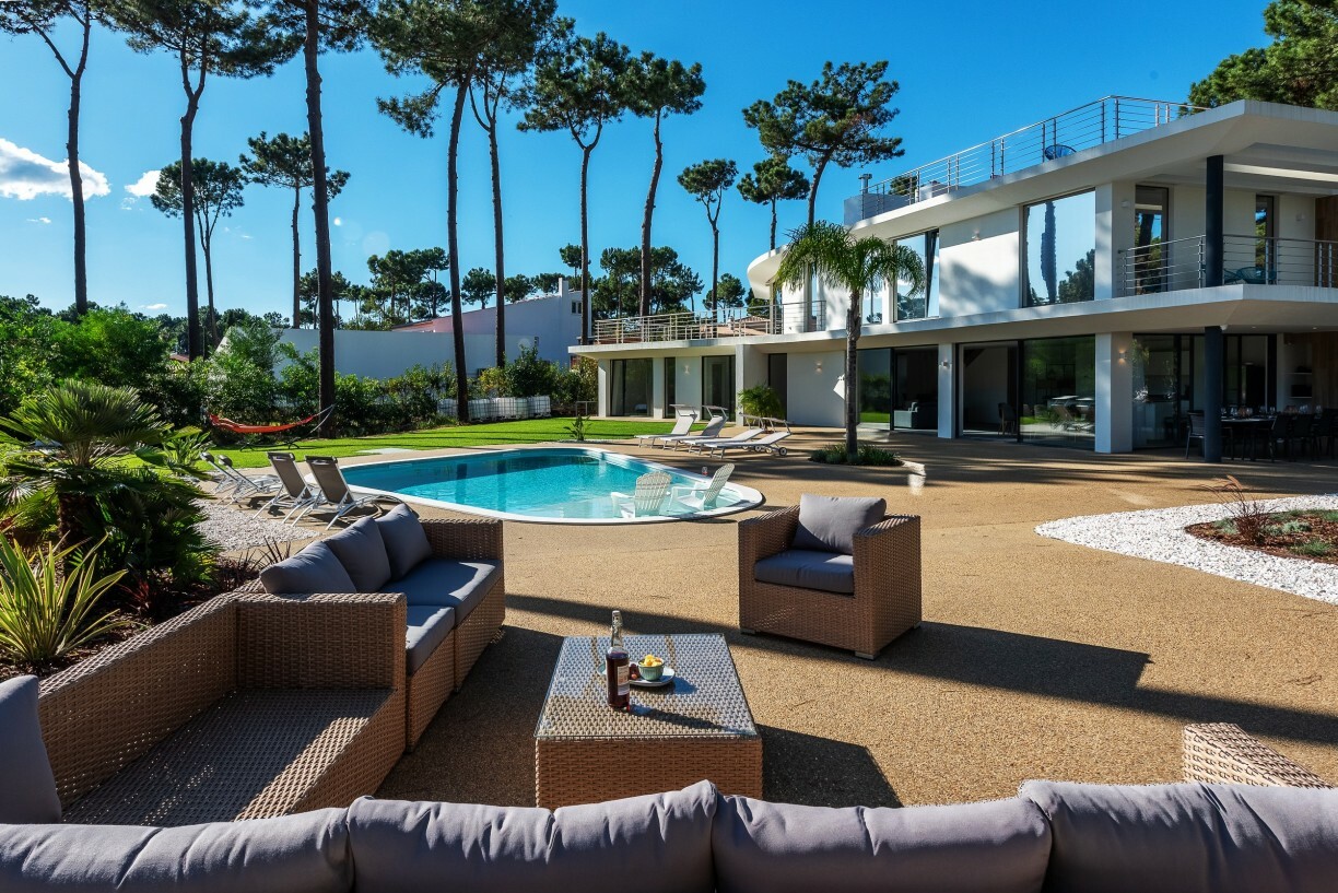 Villa Ypsilon Eagles Photo