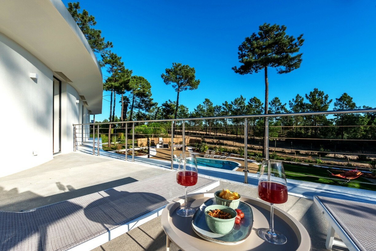 Villa Ypsilon Eagles Photo