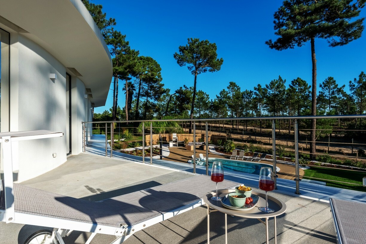 Villa Ypsilon Eagles Photo