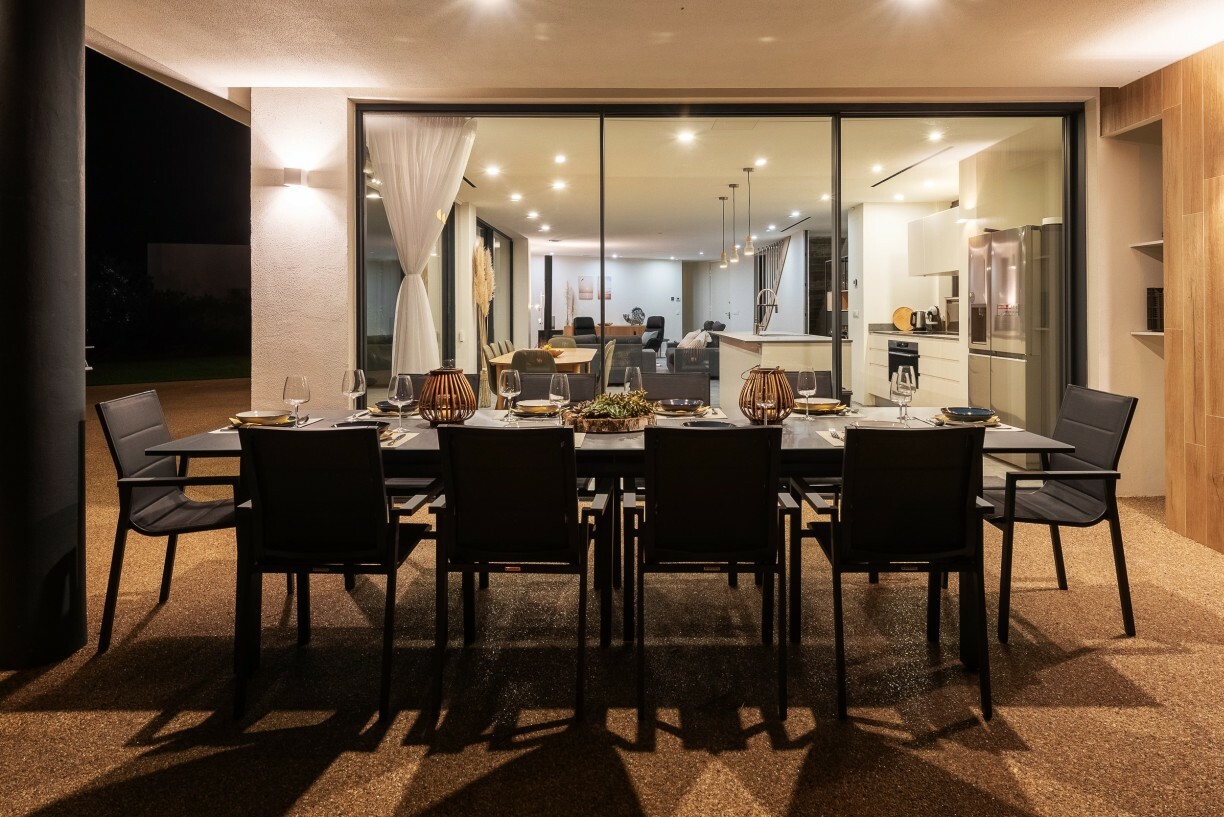 Villa Ypsilon Eagles Photo