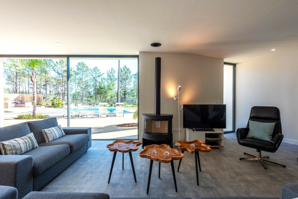 Villa Ypsilon Eagle Photo