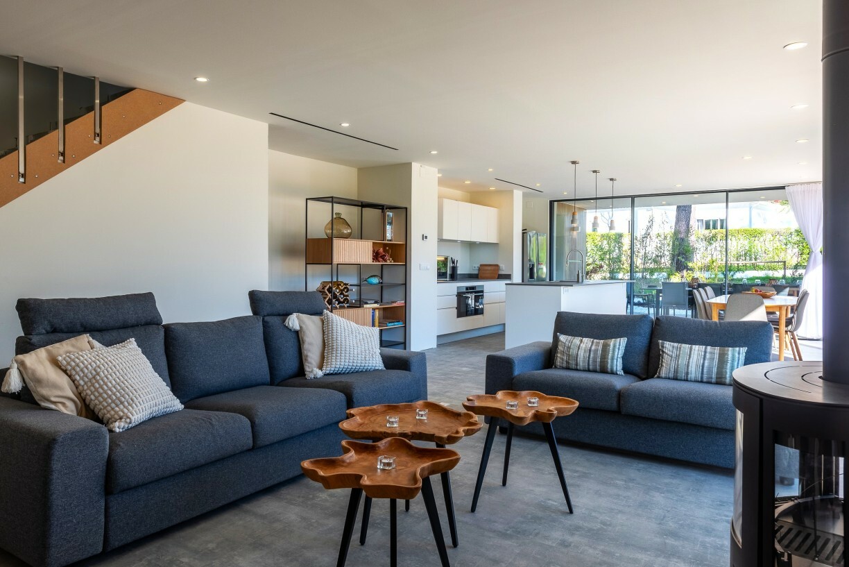 Villa Ypsilon Eagle Photo