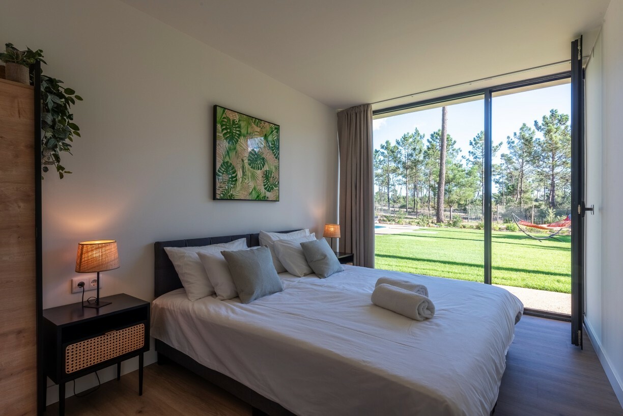 Villa Ypsilon Eagle Photo