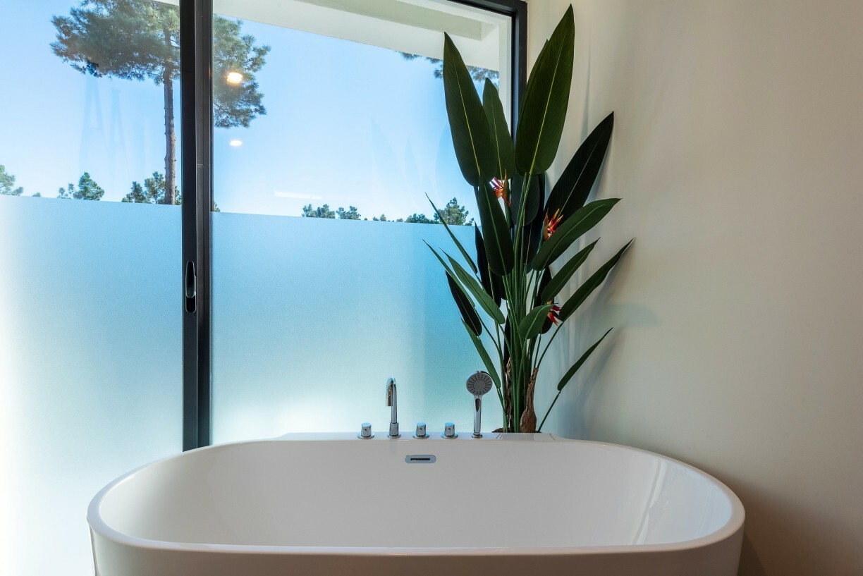 Villa Ypsilon Eagle Photo