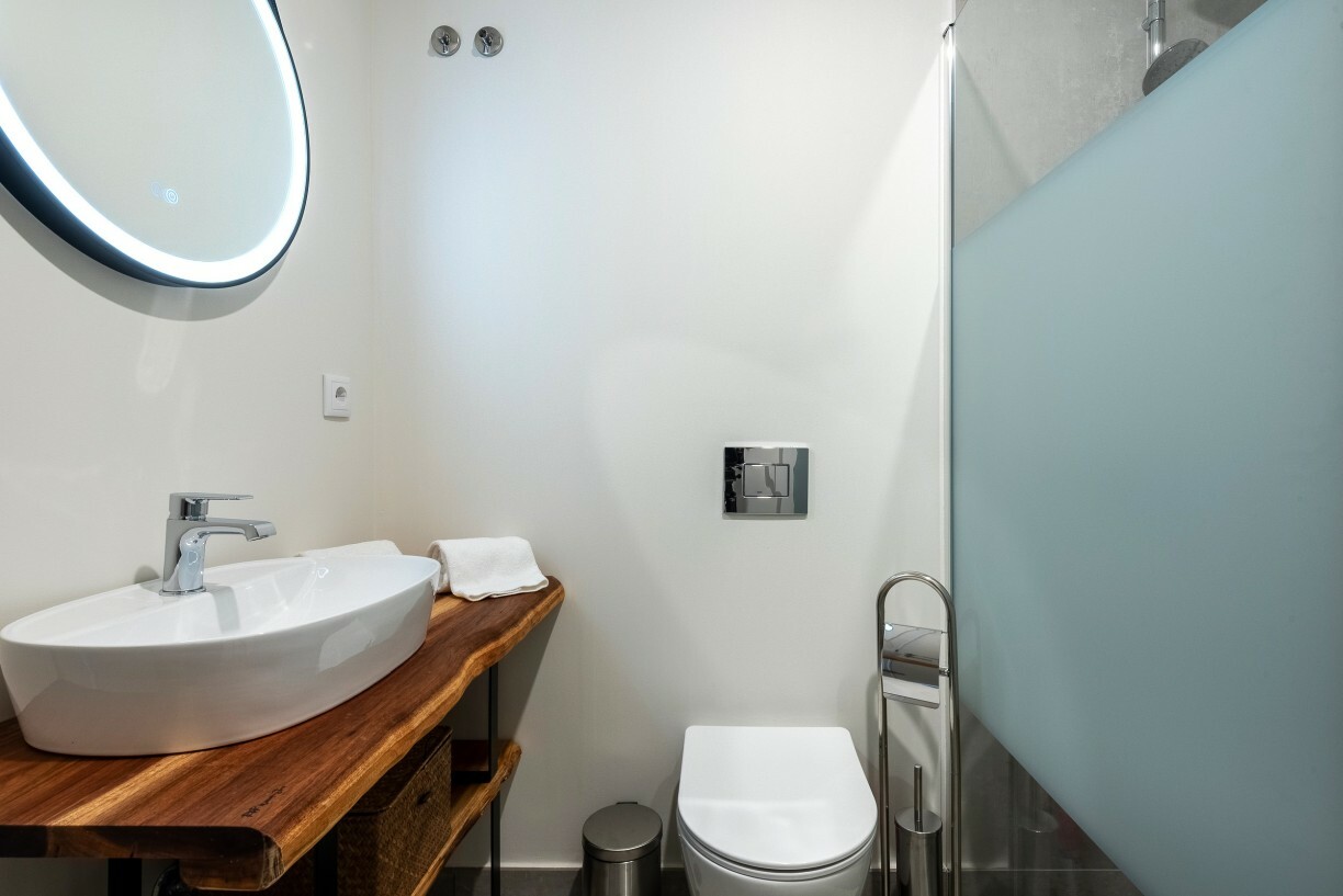 Villa Ypsilon Eagle Photo