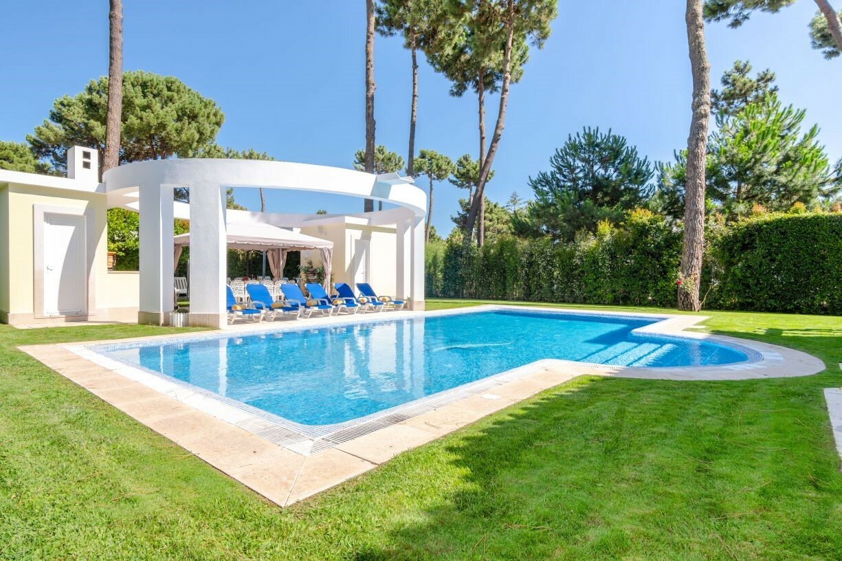 Villa Monterey Tee Photo