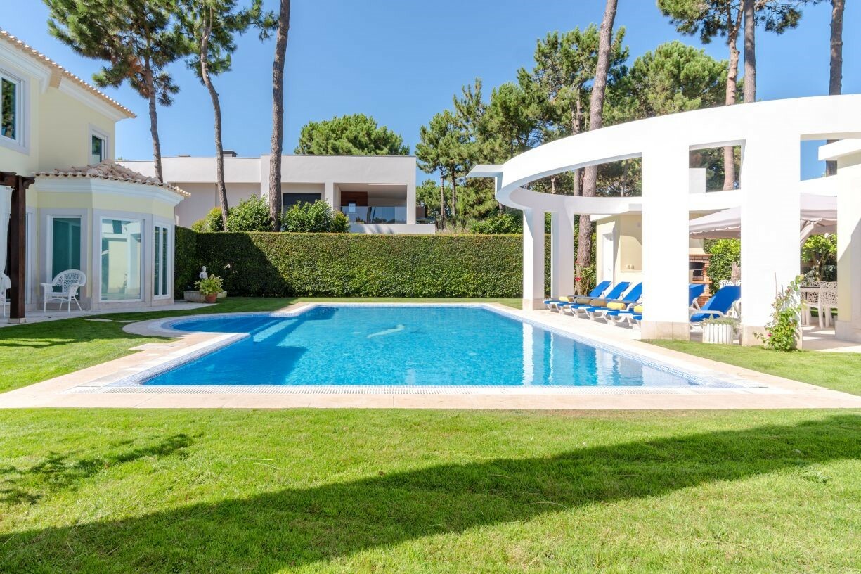 Villa Monterey Tee Photo