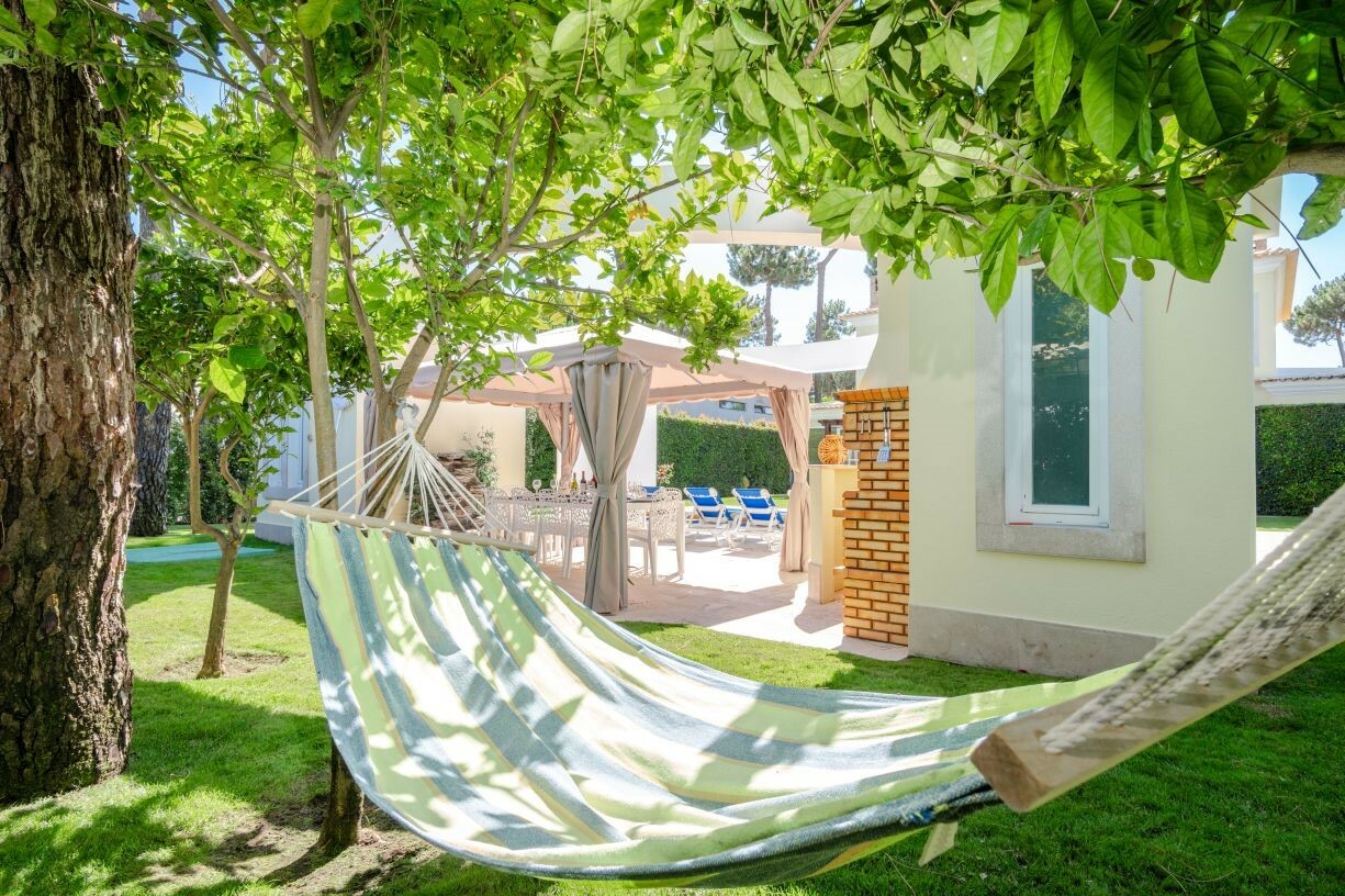 Villa Monterey Tee Photo