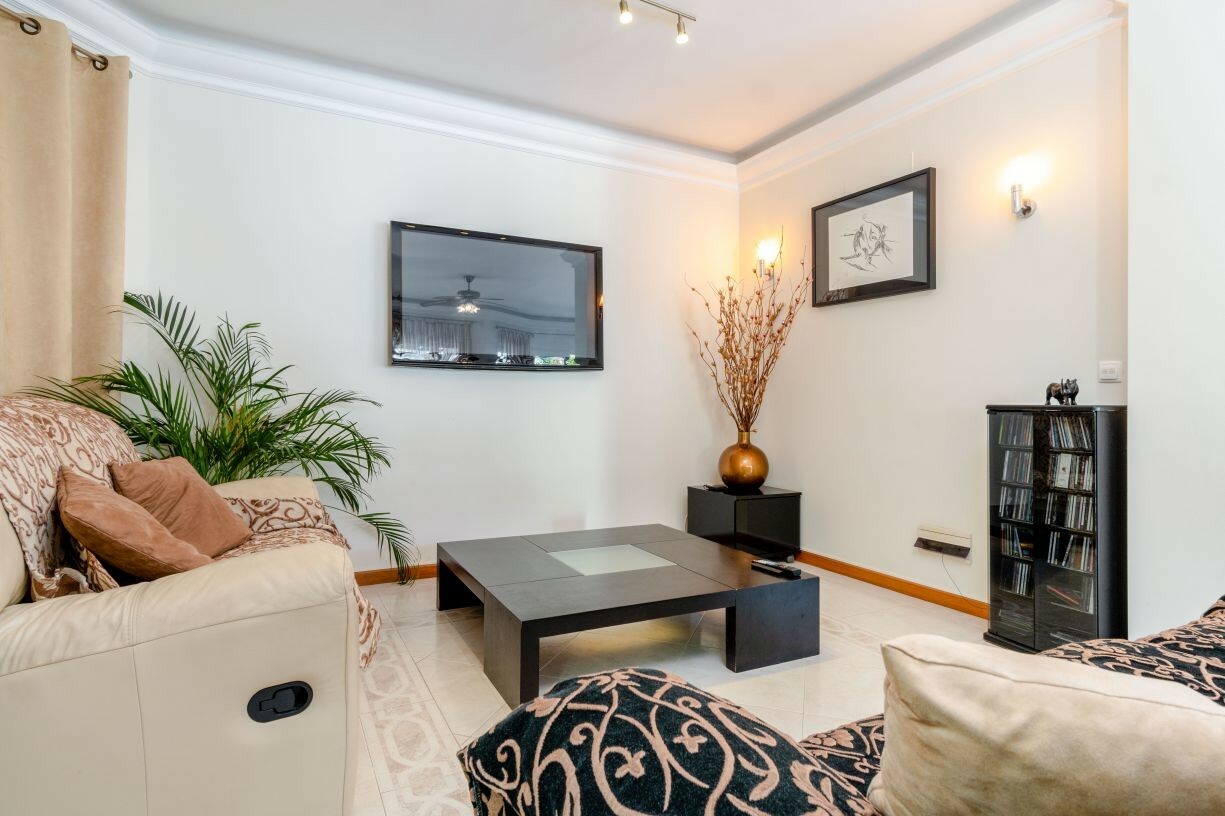 Villa Monterey Tee Photo