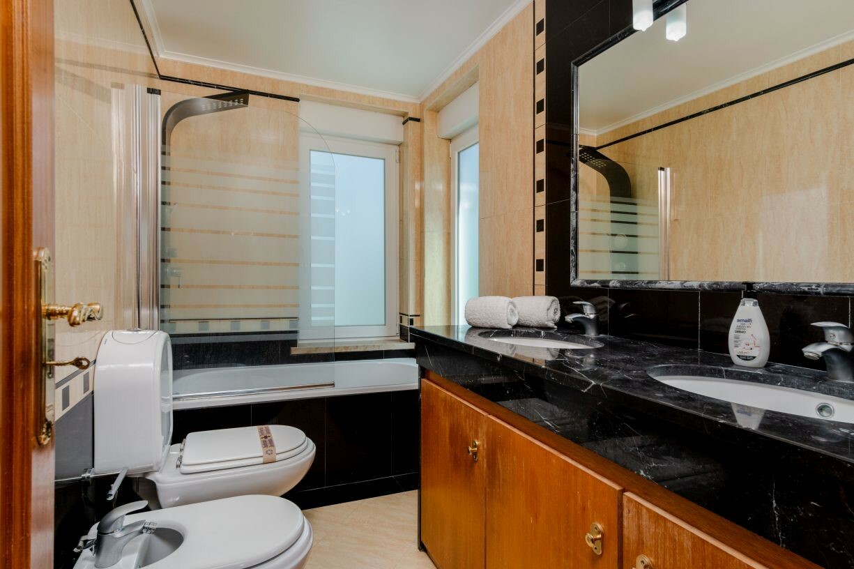 Villa Monterey Tee Photo