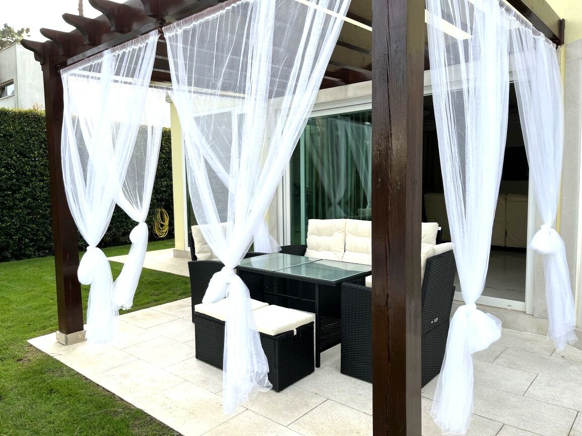 Villa Monterey Tee Photo